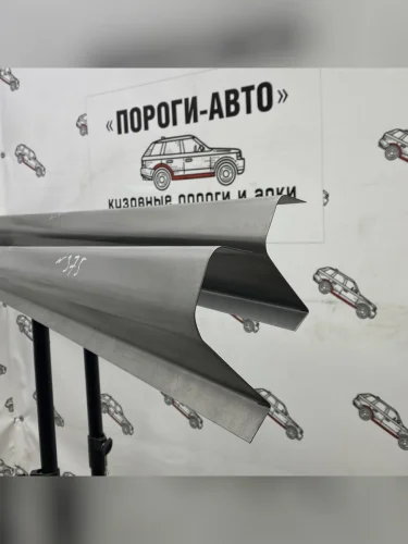 Правый ремонтный порог ПОРОГИ-АВТО (холоднокатаная сталь 1 мм) Nissan March  K11 (1997-2003) хэтчбэк 5 дв. 2-ой рестайлинг