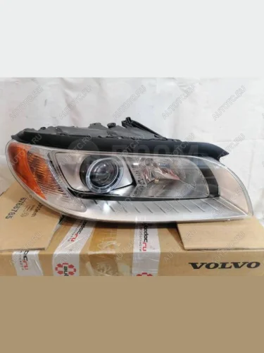 Правая фара (c электрокорректором) BodyParts Volvo S80 AS60 седан дорестайлинг (2006-2010)