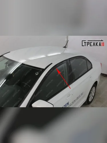 Дефлекторы окон 2D Стрелка11 (черные) Skoda Rapid NH3 рестайлинг лифтбэк (2017-2020)
