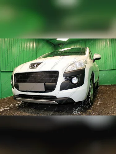 Защита радиатора (середина) Стрелка11 Стандарт (черная) Peugeot 3008 дорестайлинг (2009-2013)