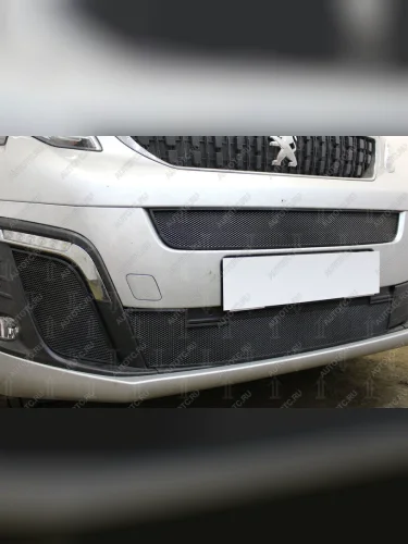 Защита радиатора (середина, низ) Стрелка11 Стандарт (черная) Peugeot Traveller K0 L2 дорестайлинг (2016-2024)