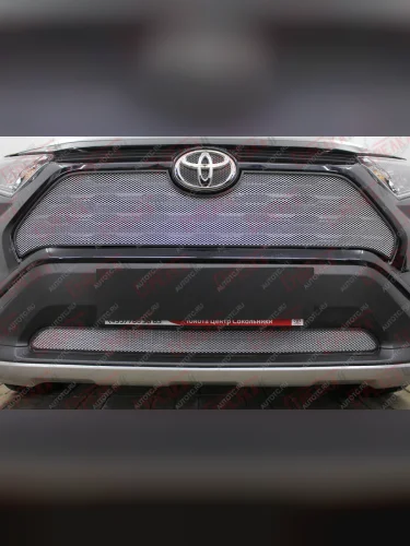 Защита радиатора (верх с парктроником и камерой) Стрелка11 Стандарт (хром) Toyota RAV4 XA50 5 дв. дорестайлинг (2018-2025)