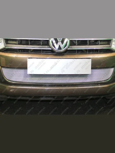 Защита радиатора (с 3-мя горизонтальными ребрами жесткости) Стрелка11 Стандарт (хром) Volkswagen Amarok дорестайлинг (2009-2016)