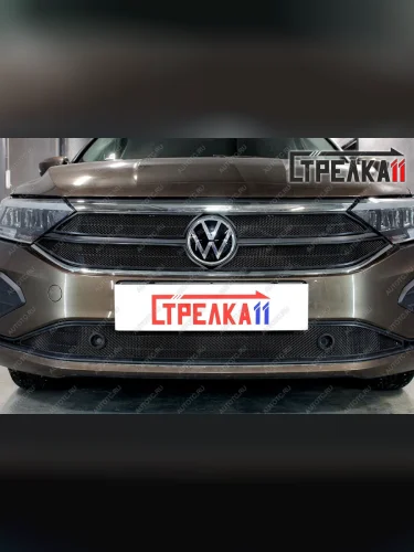  Защита радиатора (низ с парктрониками) Стрелка11 Стандарт (черная) Volkswagen Polo  Mk6 (2020-2022) лифтбек