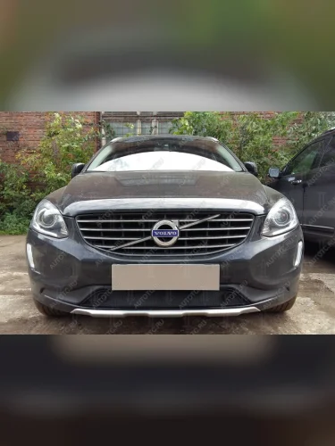 Защита радиатора (с парктроником) Стрелка11 Стандарт (хром) Volvo XC60  рестайлинг (2013-2017)