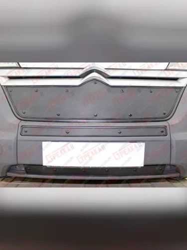 Зимняя заглушка решетки радиатора (2 части) Стрелка11 (черная) Fiat Ducato 290 (2014-2025)