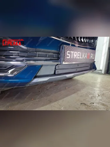 Зимняя заглушка решетки радиатора (2 части) Стрелка11 (черная) Geely Monjaro (2022-2025)