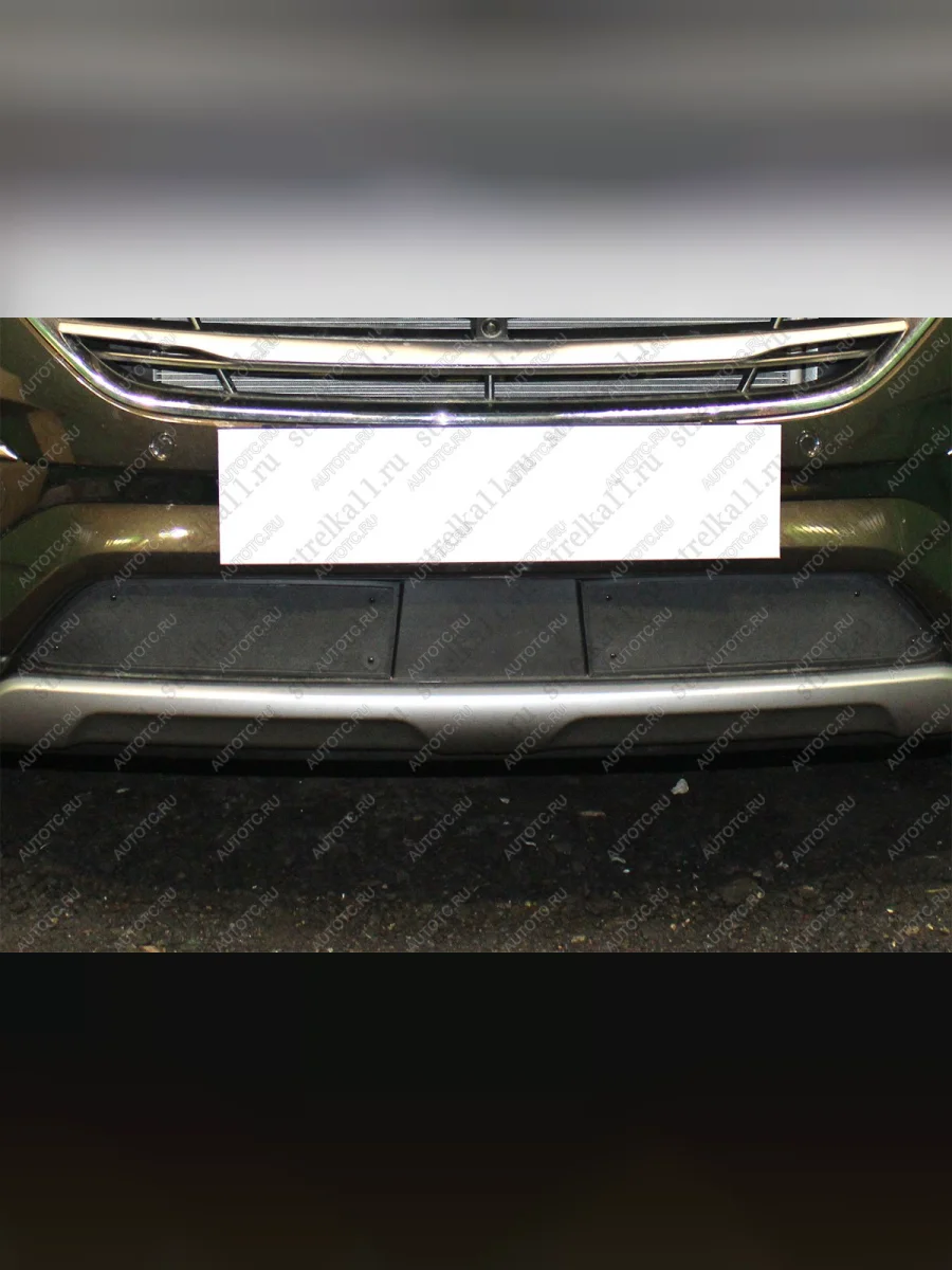 Зимняя заглушка решетки радиатора (2 части, с датчиком ACC) Стрелка11 Hyundai Santa Fe DM рестайлинг (2015-2019) (черная)  в Воронеже Воронежской области