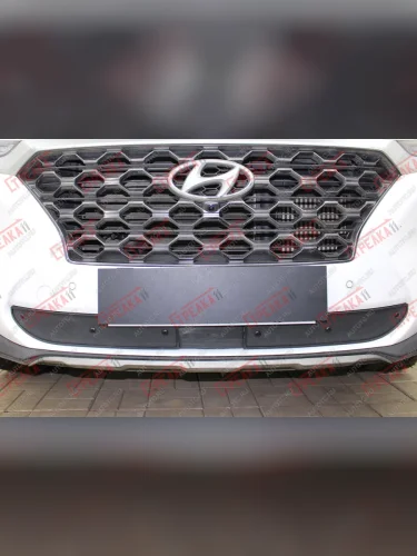Зимняя заглушка решетки радиатора (с датчиком ACC низ) Стрелка11 (черная) Hyundai Santa Fe TM дорестайлинг (2018-2021)