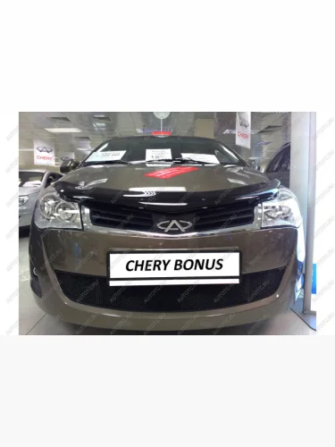 Зимняя заглушка решетки радиатора Стрелка11 (черная) Chery Bonus (A13) лифтбэк (2011-2016)