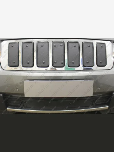 Зимняя заглушка решетки радиатора (низ) Стрелка11 (черная) Jeep Grand Cherokee WK2 дорестайлинг (2010-2013)