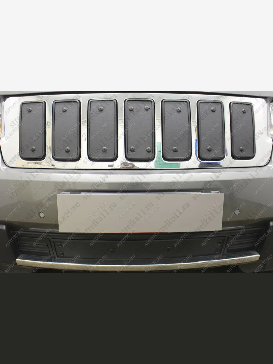 Зимняя заглушка решетки радиатора (низ) Стрелка11 Jeep Grand Cherokee WK2 дорестайлинг (2010-2013) (черная)  в Самаре Самарской области