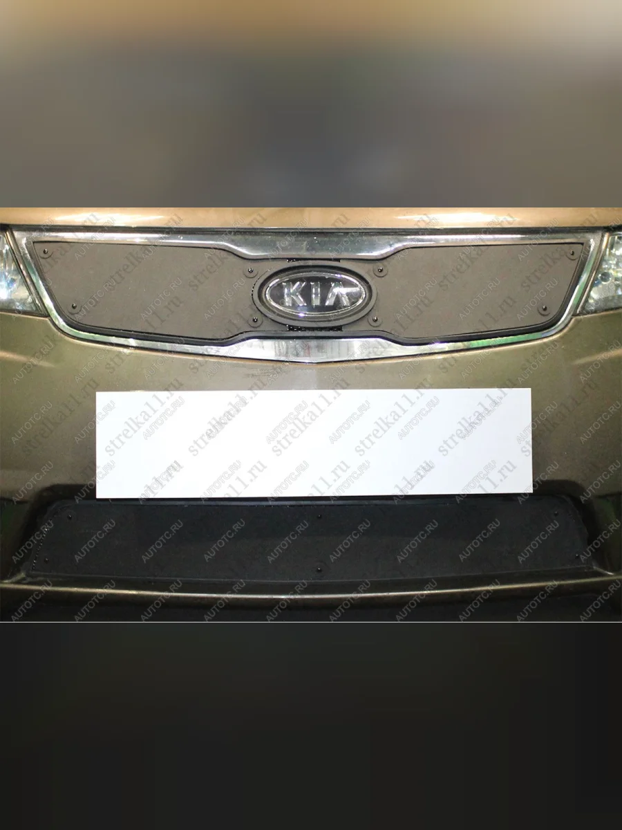 Зимняя заглушка решетки радиатора (верх) Стрелка11  KIA Cerato (2008-2013) 2 TD (черная)  в Воронеже Воронежской области