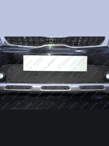 Зимняя заглушка решетки радиатора (низ, 3 части) Стрелка11 (черная) KIA Rio X-line (2017-2021)