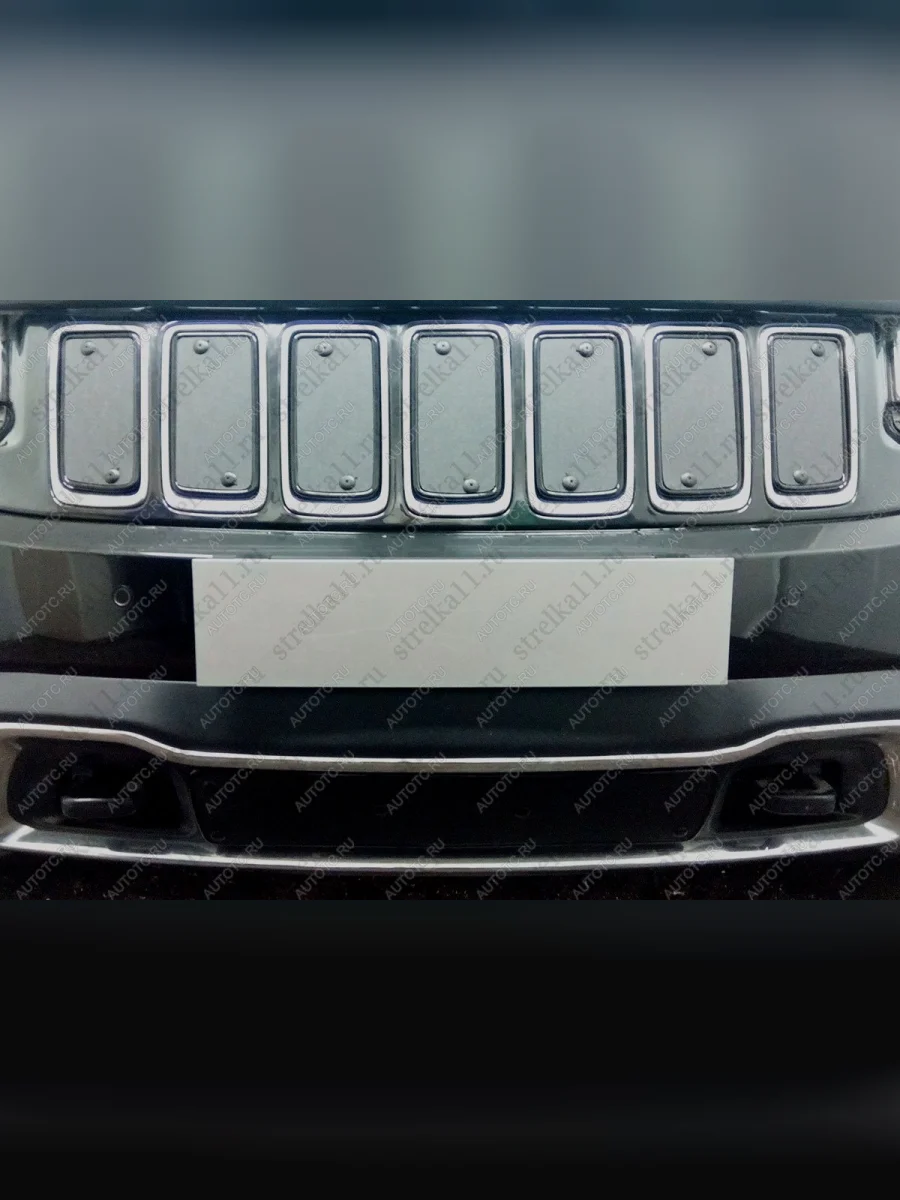 Зимняя заглушка решетки радиатора (Overland, SRT8, премиум) Стрелка11 Jeep Grand Cherokee WK2 1-ый рестайлинг (2013-2018) (черная)  в Керчи Республика Крым