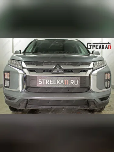 Зимняя заглушка решетки радиатора (верх) Стрелка11 (черная) Mitsubishi ASX 3-ий рестайлинг (2019-2025)