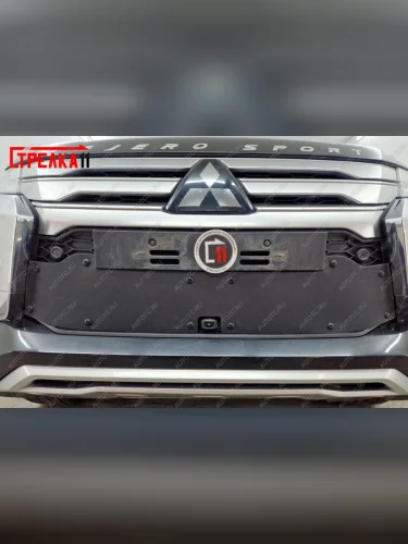 Зимняя заглушка решетки радиатора (низ) Стрелка11 (черная) Mitsubishi Pajero Sport QF рестайлинг (2019-2022)