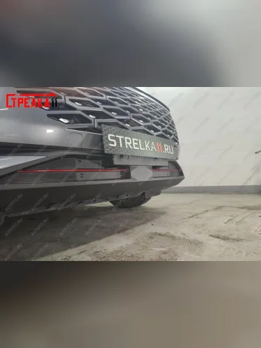 Зимняя заглушка решетки радиатора (4 части) Стрелка11 (черная) Omoda C5 (2021-2025)