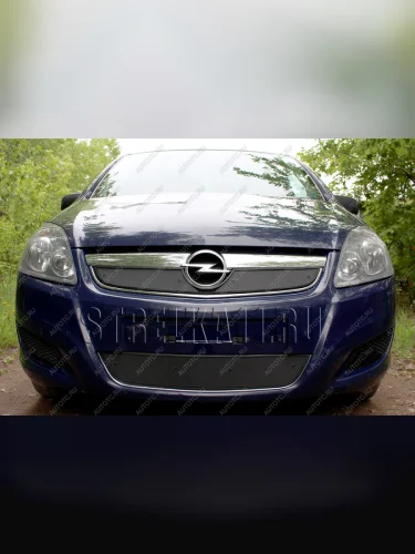 Зимняя заглушка решетки радиатора (верх) Стрелка11 (черная) Opel Zafira В рестайлинг (2007-2015)