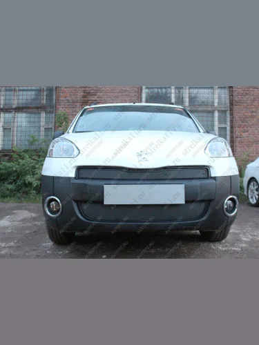 Зимняя заглушка решетки радиатора (верх) Стрелка11 (черная) Peugeot Partner  B9 (2012-2015) 1-ый рестайлинг