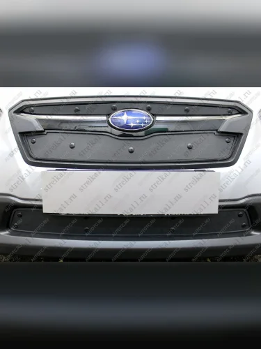 Зимняя заглушка решетки радиатора (верх, 2 части) Стрелка11 (черная) Subaru XV GT/G24 дорестайлинг (2017-2021)