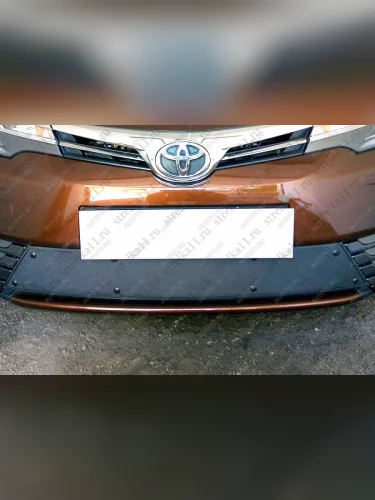 Зимняя заглушка решетки радиатора Стрелка11 (черная) Toyota Corolla E180 рестайлинг (2016-2019)