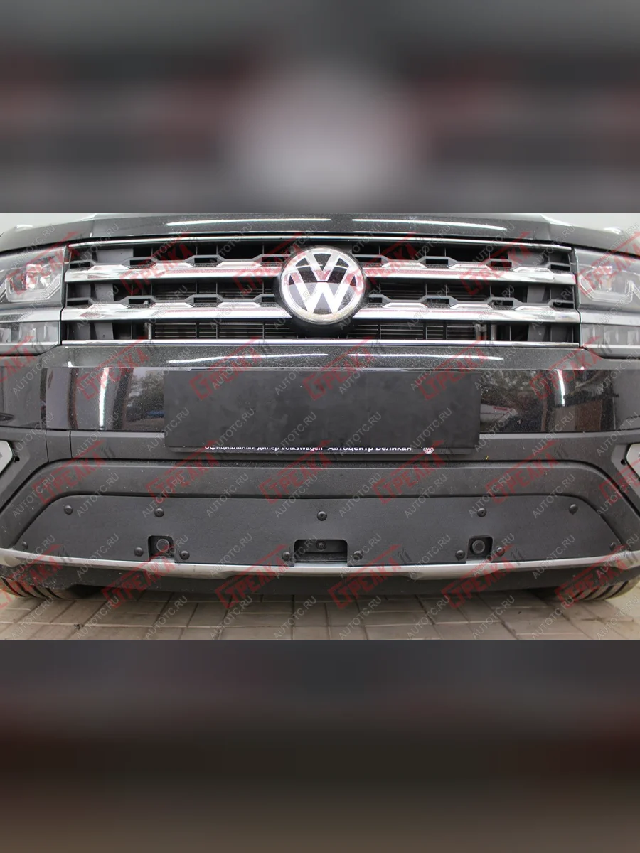 Зимняя заглушка решетки радиатора (низ с камерой и парктроником) Стрелка11 Volkswagen Teramont 1 CA1 дорестайлинг (2016-2020) (черная)  в Керчи Республика Крым