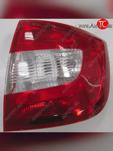 Правый фонарь DEPO Skoda Rapid NH3 дорестайлинг лифтбэк (2012-2017)