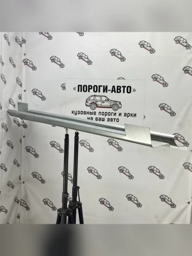 Правый ремонтный порог Пороги-Авто (холоднокатаная сталь 1 мм) Renault Scenic  1 (1996-2003)