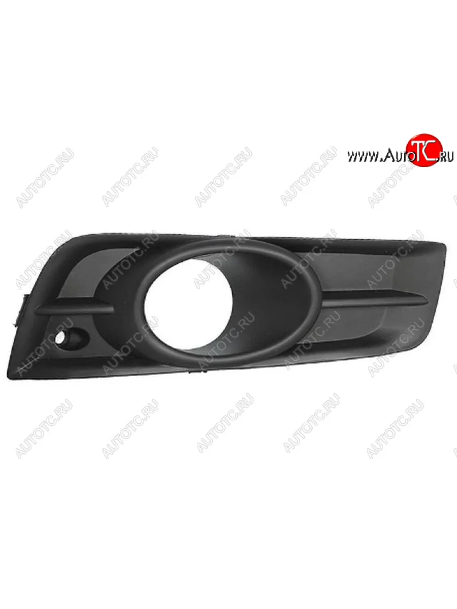 Правая решетка переднего бампера (с отверстием под ПТФ, пр-во Китай) BODYPARTS Chevrolet Cruze J305 хэтчбек дорестайлинг (2009-2012)  в Керчи Республика Крым