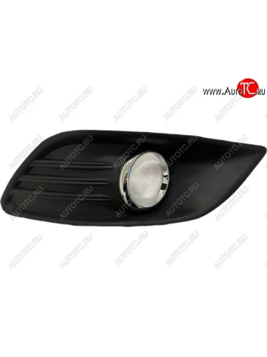 Правая решетка переднего бампера (с отверстием под ПТФ, пр-во Китай) BODYPARTS (вставка хром) Ford Focus 2 седан рестайлинг (2007-2011)