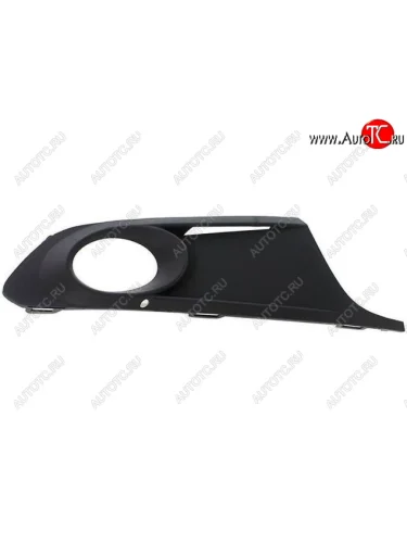 Правая решетка переднего бампера (с отверстием под ПТФ, пр-во Китай) BODYPARTS Volkswagen Jetta A6 седан дорестайлинг (2011-2015)