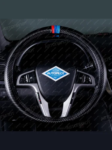 Оплётка на руль (37-39см BLW-010 кож/зам+карбон ) Автопилот Opel Astra H универсал рестайлинг (2007-2015) (черный/строчка красно-синяя)