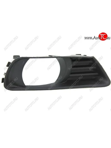 Правая решетка переднего бампера (с отверстием под ПТФ, пр-во Китай) BODYPARTS Toyota Camry XV40 дорестайлинг (2006-2008)