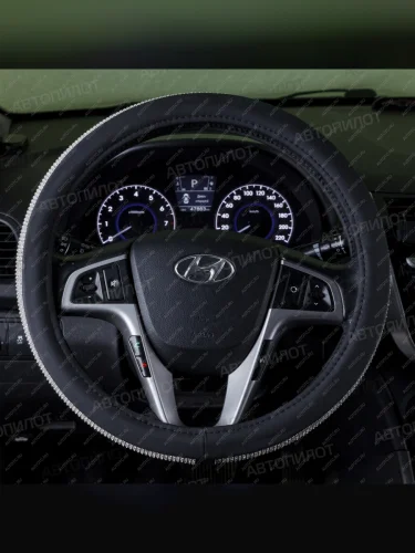 Оплётка на руль (37-39см BLW-027 кож/зам+стразы) Автопилот (черный) 