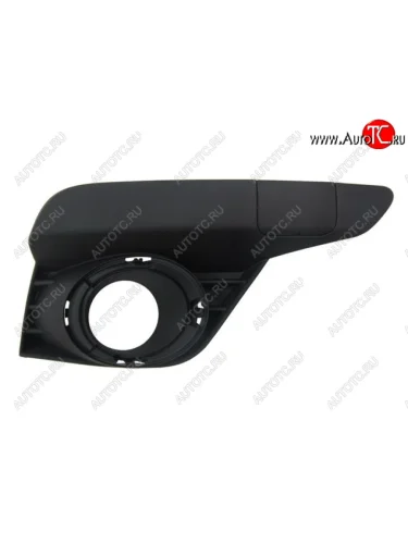 Правая решетка переднего бампера (с отверстием под ПТФ, пр-во Китай) CHINA Renault Logan 2 рестайлинг (2018-2025)