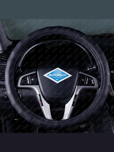 Оплётка на руль (37-39см BLW-030 кож/зам) Автопилот (черный) 