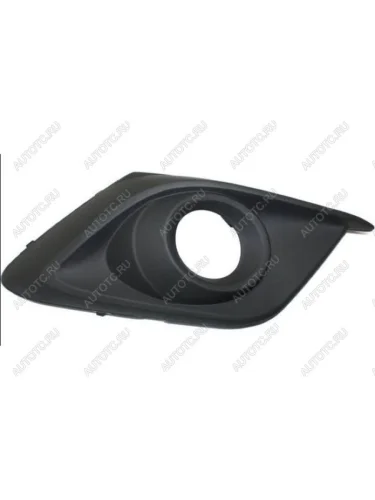 Правая решетка переднего бампера (с отверстием под ПТФ, пр-во Тайвань) BodyParts Mazda 3/Axela BM дорестайлинг седан (2013-2016)