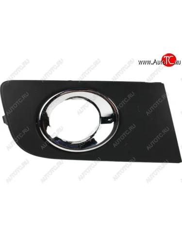 Правая решетка переднего бампера (с отверстием под ПТФ, пр-во Китай) CHINA (вставка хром) Volkswagen Amarok дорестайлинг (2009-2016)