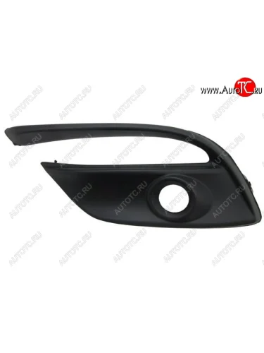 Левая решетка переднего бампера (с отверстием под ПТФ, пр-во Китай) CHINA Mazda 3/Axela BM рестайлинг седан (2016-2019)