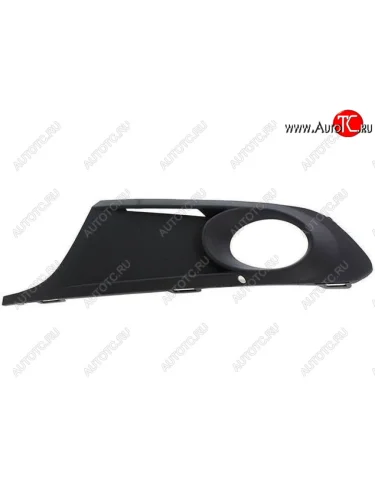 Левая решетка переднего бампера (с отверстием под ПТФ, пр-во Китай) BODYPARTS Volkswagen Jetta A6 седан дорестайлинг (2011-2015)