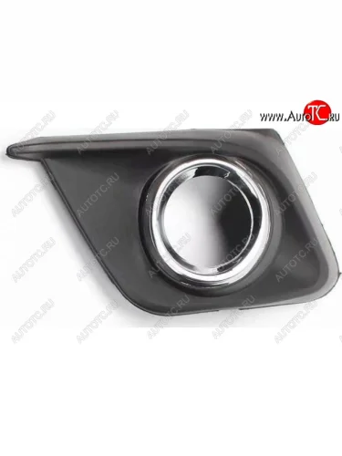 Левая решетка переднего бампера (с отверстием под ПТФ, пр-во Китай) BODYPARTS  (вставка хром) Mazda 3/Axela BM дорестайлинг, хэтчбэк (2013-2016)