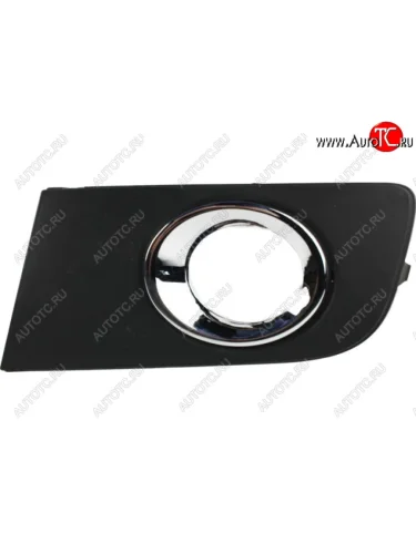 Левая решетка переднего бампера (с отверстием под ПТФ, пр-во Китай) CHINA (молдинг хром) Volkswagen Amarok дорестайлинг (2009-2016)