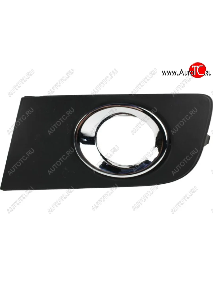 Левая решетка переднего бампера (с отверстием под ПТФ, пр-во Китай) CHINA Volkswagen Amarok дорестайлинг (2009-2016) (молдинг хром)  в Самаре Самарской области