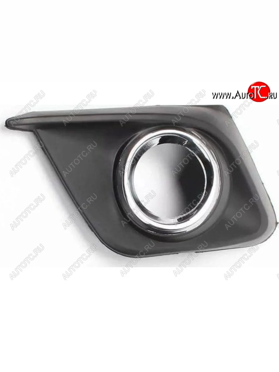 Левая решетка переднего бампера (с отверстием под ПТФ, пр-во Китай) CHINA Mazda 3/Axela BM дорестайлинг, хэтчбэк (2013-2016) (молдинг хром)  в Керчи Республика Крым