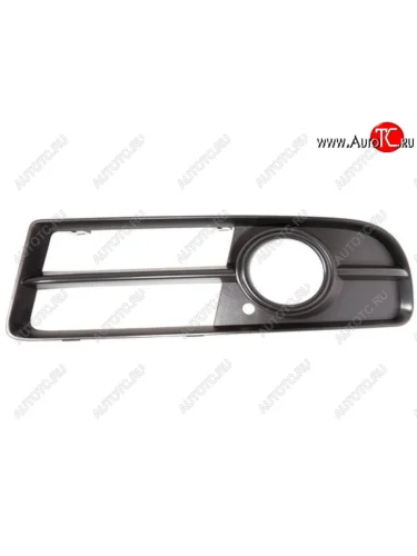 Левая решетка переднего бампера (с отверстием под ПТФ, пр-во Китай) BODYPARTS Audi A4 B7 седан (2004-2008)