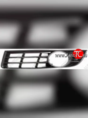 Левая вставка переднего бампера (с отверстием под ПТФ, пр-во Тайвань) TYG Volkswagen Passat B6 седан (2005-2011)