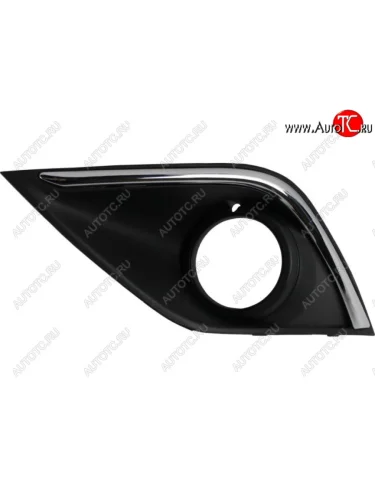 Левая вставка переднего бампера (с отверстием под ПТФ, пр-во Китай) BODYPARTS (молдинг хром) Mitsubishi Outlander GF 2-ой рестайлинг (2015-2018)