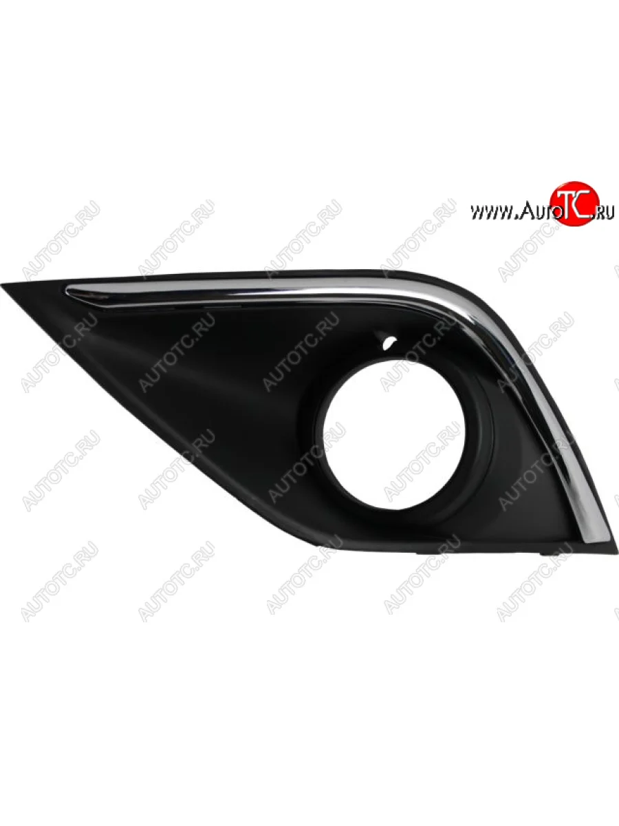 Левая вставка переднего бампера (с отверстием под ПТФ, пр-во Китай) CHINA Mitsubishi Outlander GF 2-ой рестайлинг (2015-2018) (молдинг хром)  в Самаре Самарской области