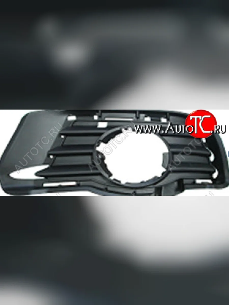 Левая вставка переднего бампера (с отверстием под ПТФ, пр-во Китай) BODYPARTS Mercedes-Benz C-Class W204 дорестайлинг седан (2007-2011)  в Перми Пермском крае